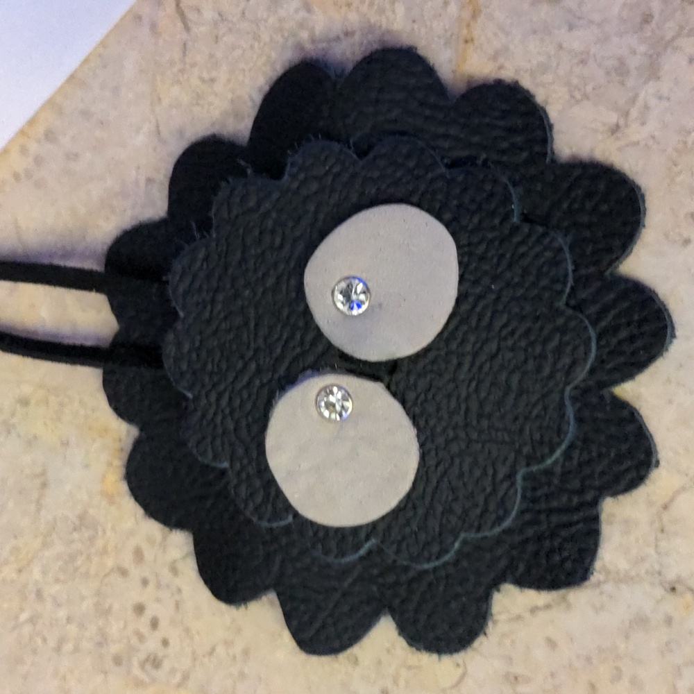 Genuine Leather Handmade Soot Sprite Susuwatari Purse Charm Black Cream #01 - Picture 2 of 7